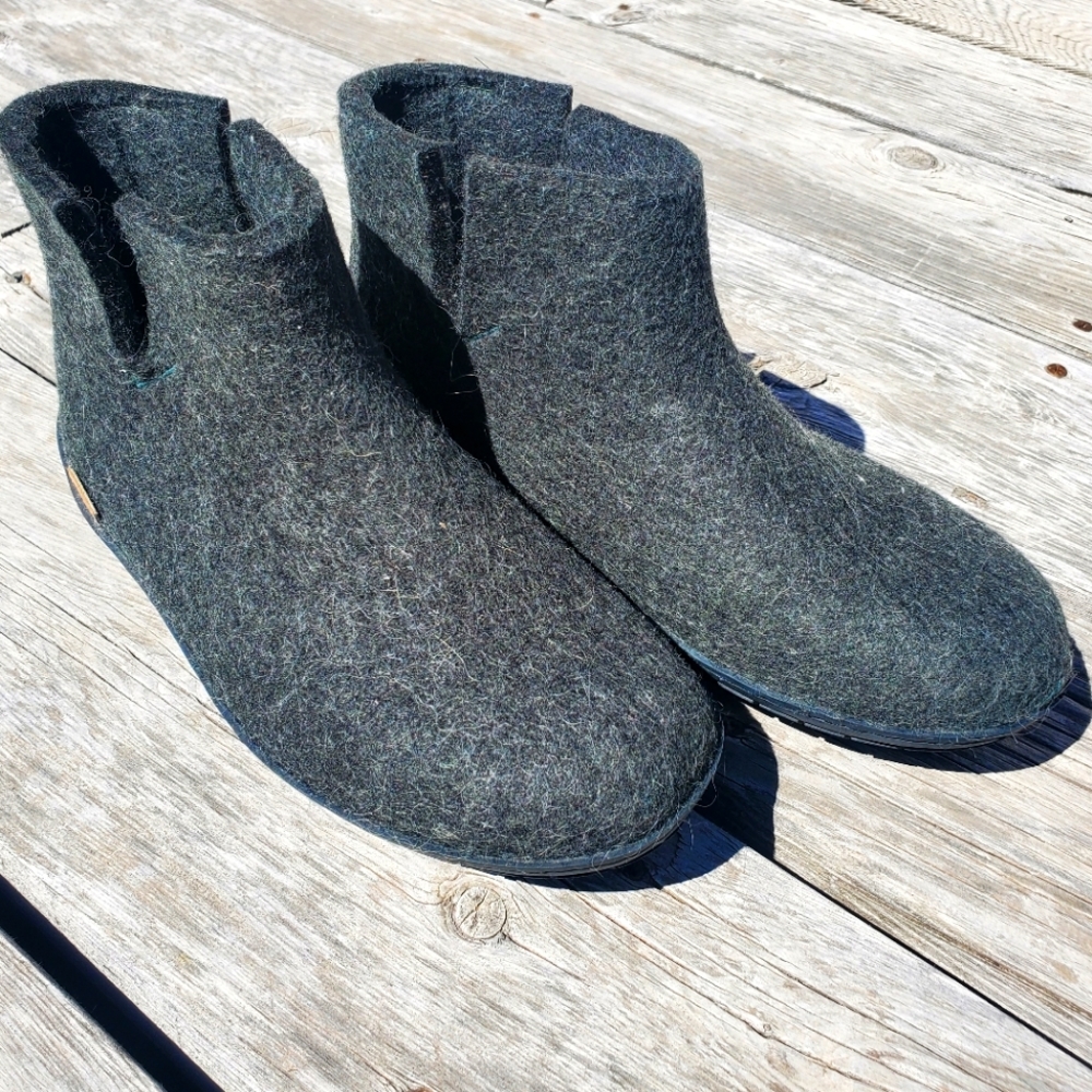 Glerups boot with natural rubber sole